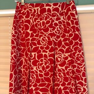 Red/white pleated skirt